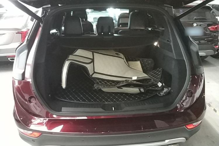 Used Lincoln MKC 2017 2.0T Four-Wheel Drive Prestige Edition Trunk