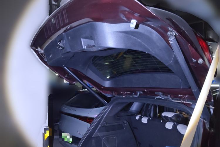 Used Lincoln MKC 2017 2.0T Two-Wheel Drive Deluxe Edition Trunk