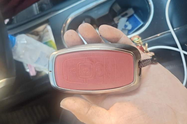 Used Lincoln MKC 2017 2.0T Two-Wheel Drive Deluxe Edition Vehicle Key