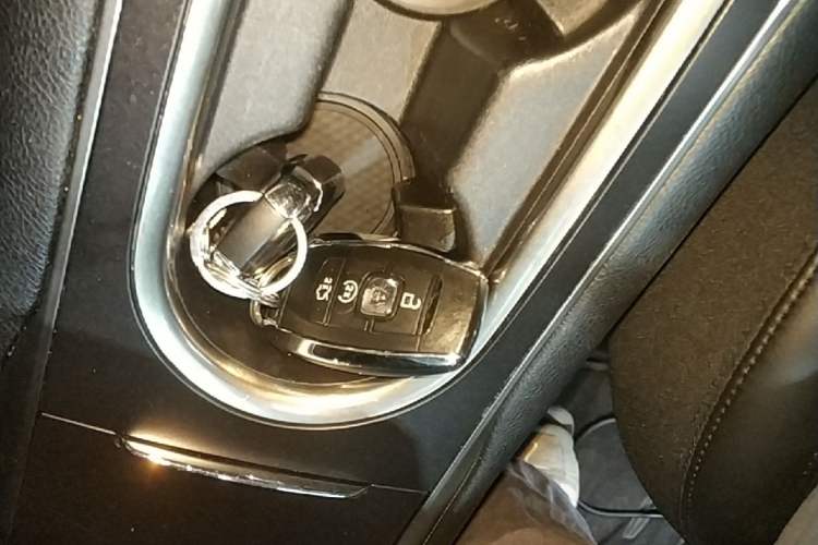 Used Lincoln MKC 2017 2.0T Four-Wheel Drive Prestige Edition Vehicle Key