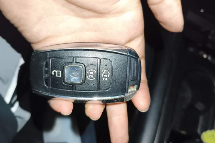 Used Lincoln MKC 2017 2.0T Two-Wheel-Drive Luxury Edition Vehicle Key