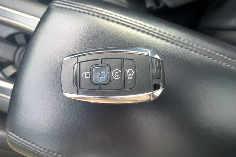 Used Lincoln MKC 2017 2.0T Four-Wheel Drive Zunya Edition Vehicle Key