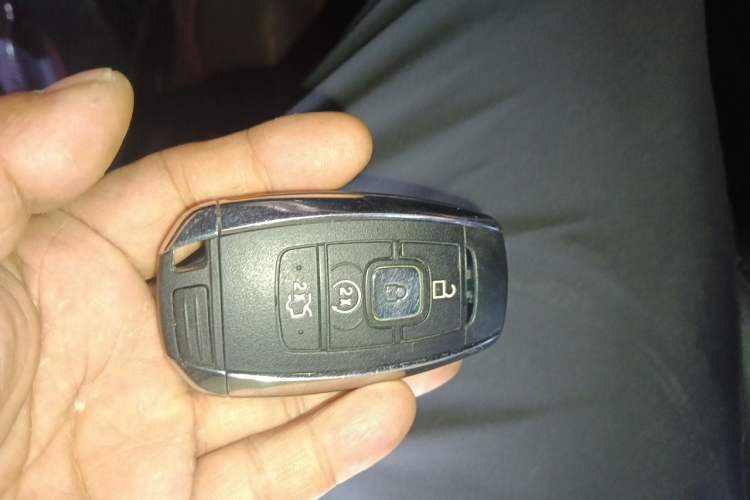 Used Lincoln MKC 2017 2.0T Two-Wheel Drive Deluxe Edition Vehicle Key