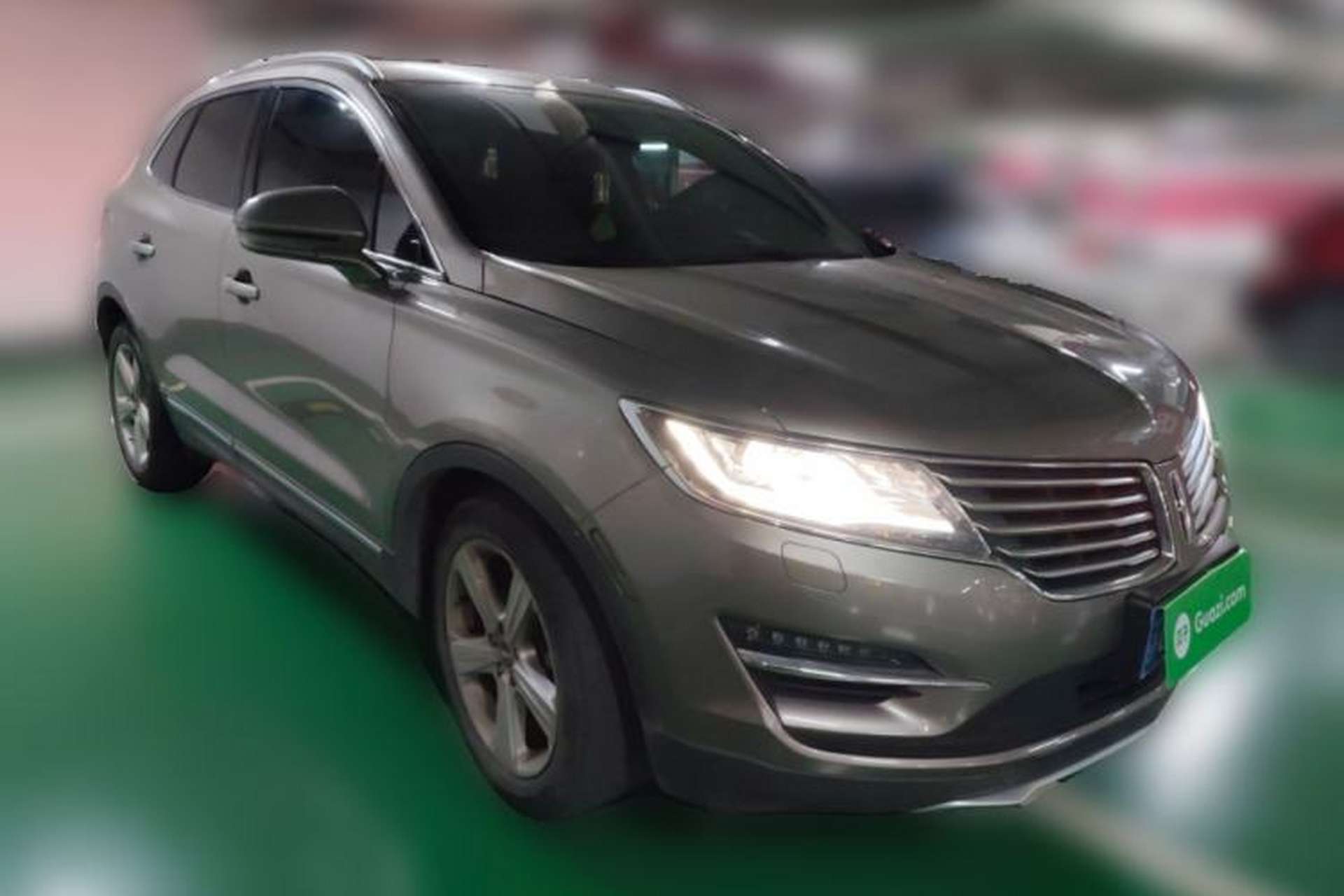 Used Lincoln MKC 2017 2.0T Two-Wheel Drive Deluxe Edition Front Right 45 Deg