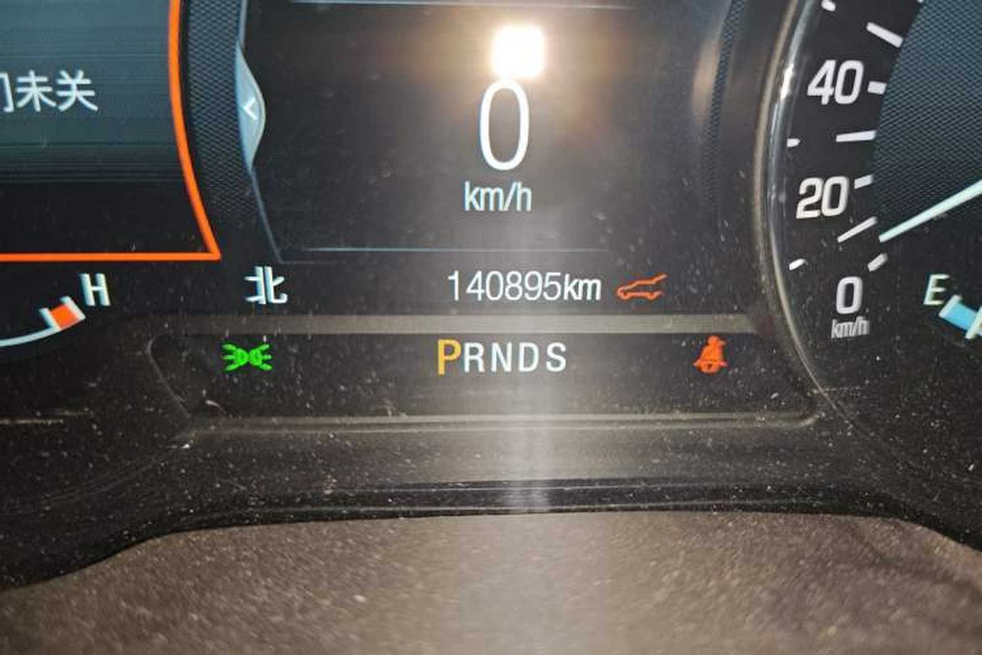 Used Lincoln MKC 2017 2.0T Two-Wheel Drive Deluxe Edition Odometer Close Up