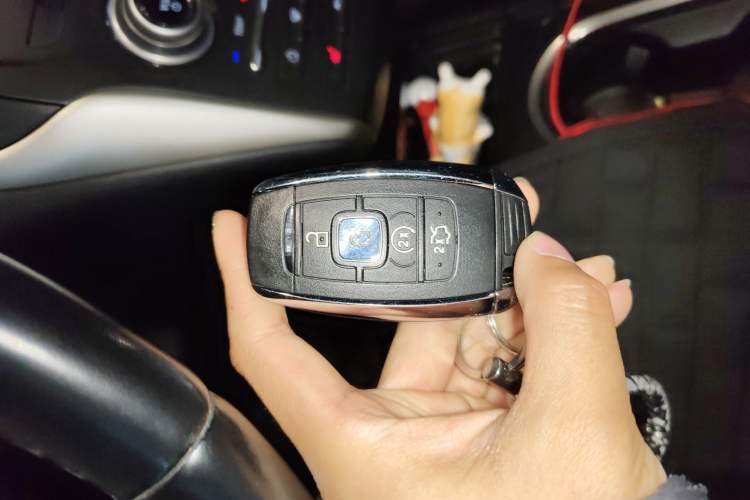 Used Lincoln MKC 2017 2.0T Two-Wheel Drive Deluxe Edition Vehicle Key