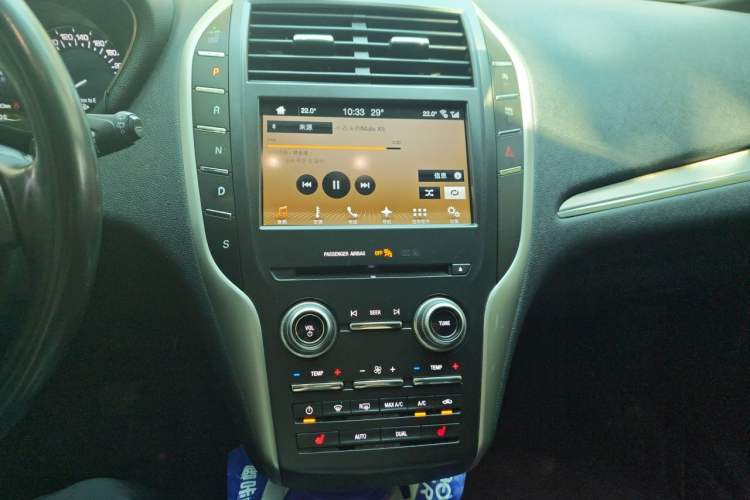 Used Lincoln MKC 2017 2.0T Two-Wheel Drive Deluxe Edition Audio And AC Panel