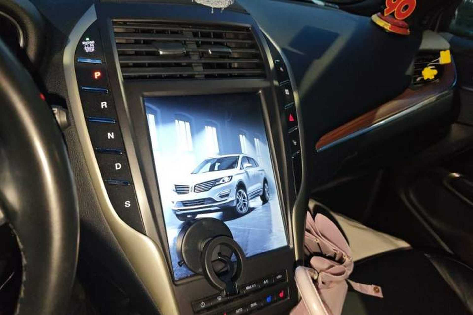 Used Lincoln MKC 2017 2.0T Two-Wheel-Drive Luxury Edition Audio And AC Panel