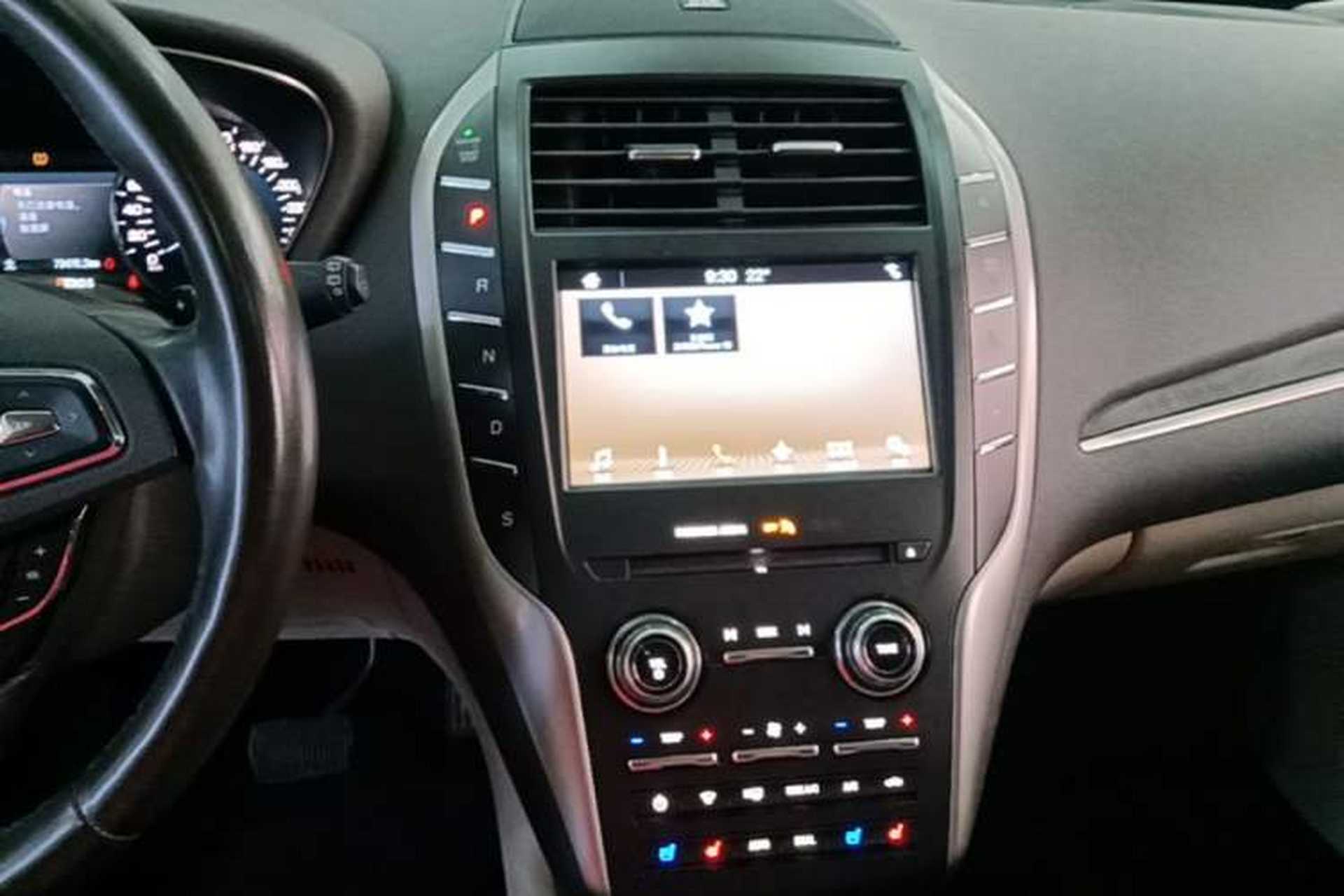 Used Lincoln MKC 2017 2.0T Four-Wheel Drive Zunya Edition Audio And AC Panel