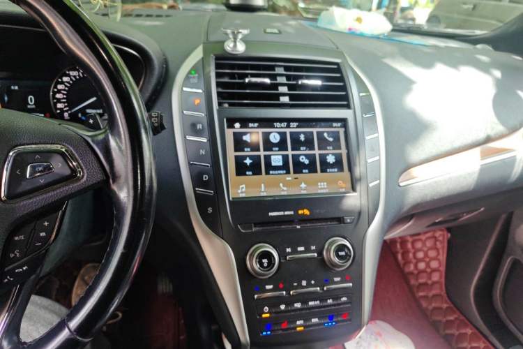 Used Lincoln MKC 2017 2.0T Two-Wheel-Drive Luxury Edition Audio And AC Panel