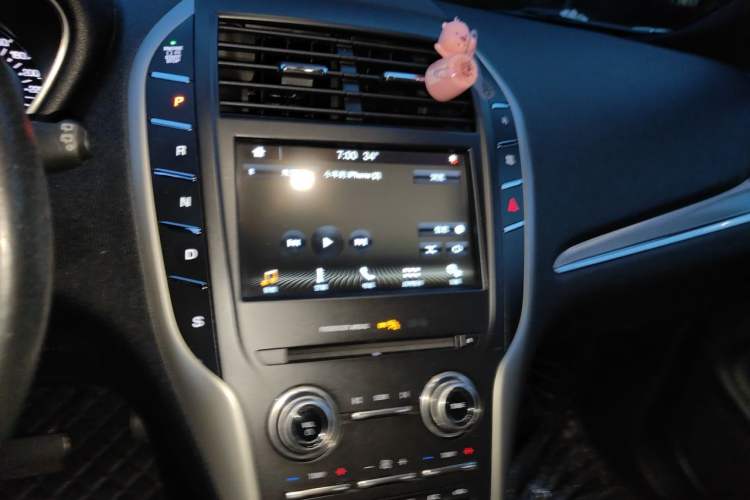 Used Lincoln MKC 2017 2.0T Two-Wheel Drive Zunyue Edition Audio And AC Panel