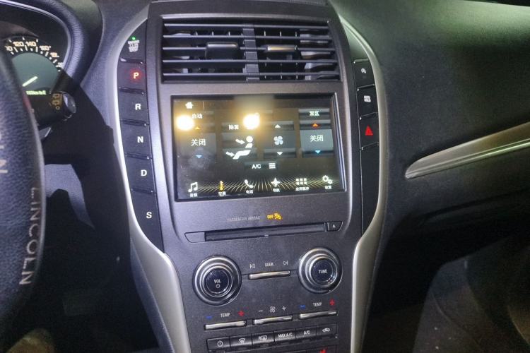 Used Lincoln MKC 2017 2.0T Two-Wheel Drive Deluxe Edition Audio And AC Panel