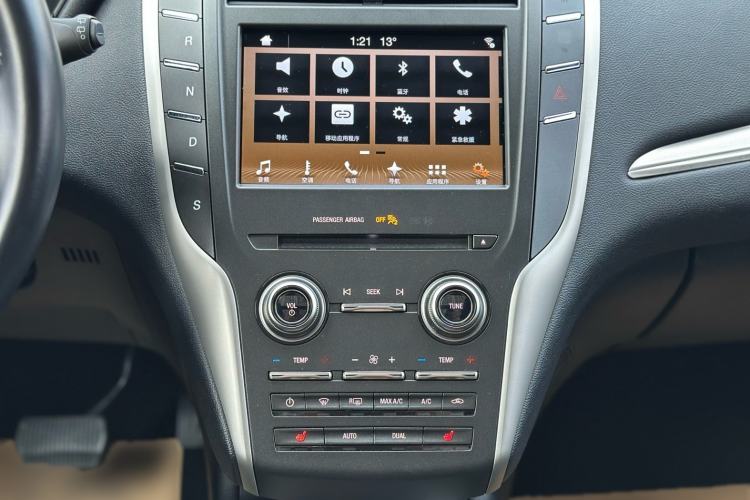 Used Lincoln MKC 2017 2.0T Two-Wheel Drive Deluxe Edition Audio And AC Panel