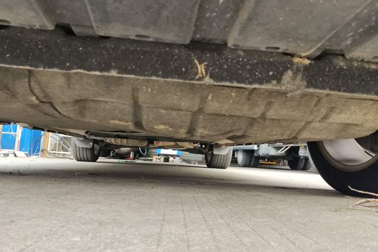 Used Lincoln MKC 2017 2.0T Two-Wheel Drive Deluxe Edition Chassis Front