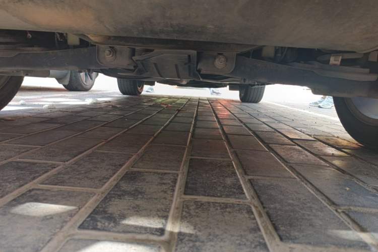 Used Lincoln MKC 2017 2.0T Two-Wheel Drive Deluxe Edition Chassis Rear