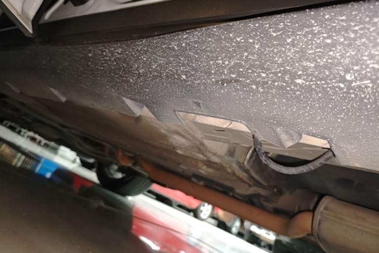 Used Lincoln MKC 2017 2.0T Two-Wheel-Drive Luxury Edition Chassis Rear Left