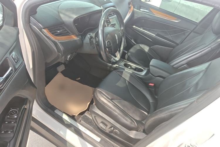 Used Lincoln MKC 2017 2.0T Two-Wheel-Drive Luxury Edition Driver Seat
