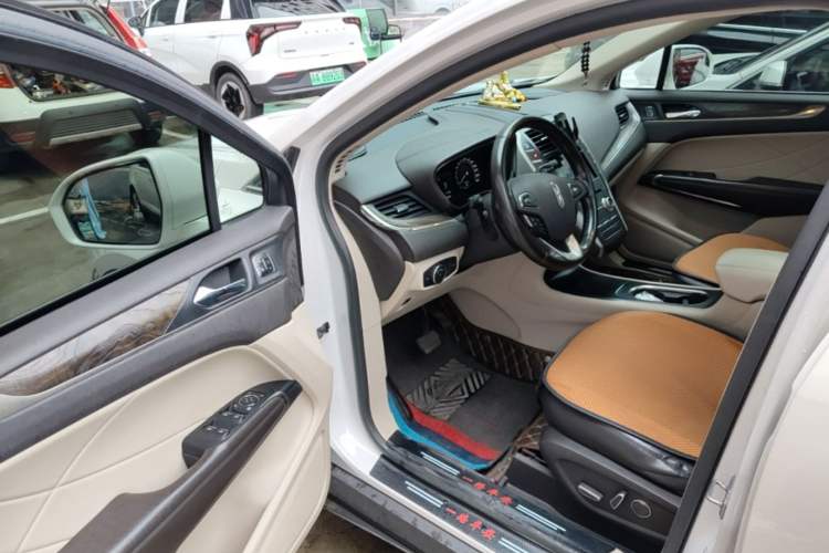Used Lincoln MKC 2017 2.0T Two-Wheel-Drive Luxury Edition Driver Seat