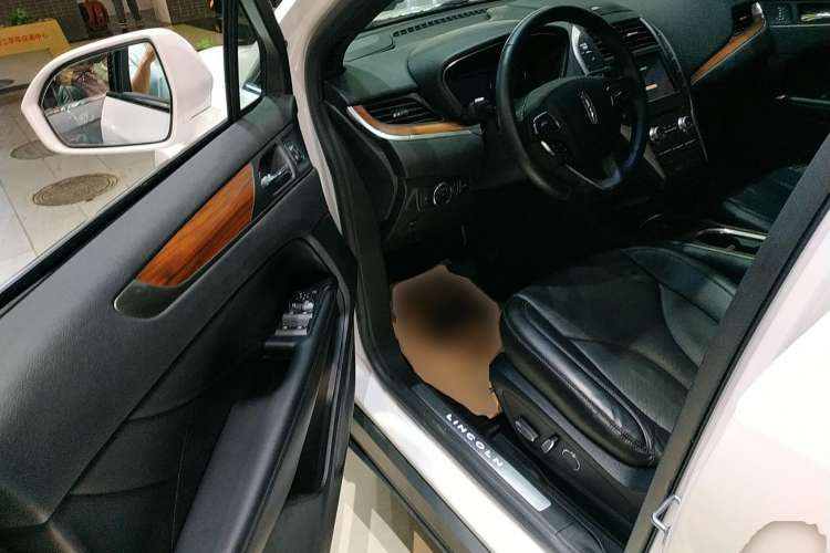 Used Lincoln MKC 2017 2.0T Two-Wheel-Drive Luxury Edition Driver Seat