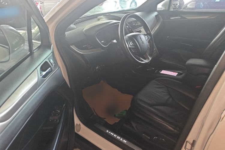 Used Lincoln MKC 2017 2.0T Two-Wheel Drive Deluxe Edition Driver Seat