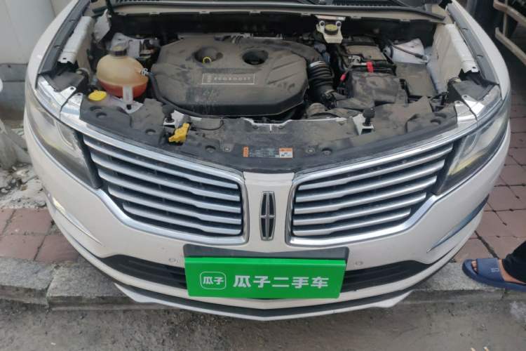 Used Lincoln MKC 2017 2.0T Four-Wheel Drive Zunya Edition Engine Bay