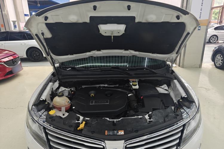 Used Lincoln MKC 2017 2.0T Four-Wheel Drive Zunya Edition Engine Bay