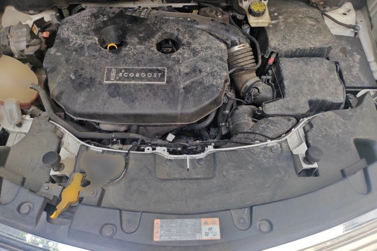 Used Lincoln MKC 2017 2.0T Two-Wheel Drive Deluxe Edition Engine Bay