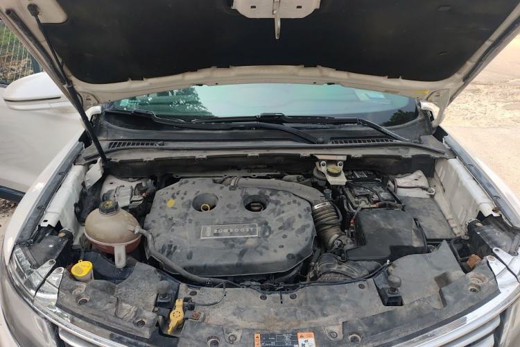 Used Lincoln MKC 2017 2.0T Two-Wheel-Drive Luxury Edition Engine Bay