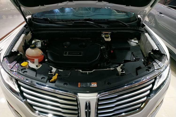 Used Lincoln MKC 2017 2.0T Two-Wheel-Drive Luxury Edition Engine Bay