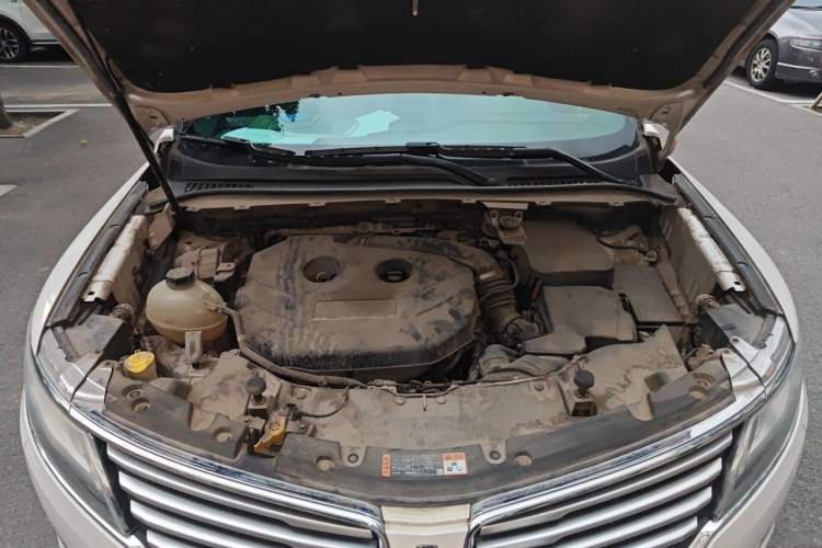 Used Lincoln MKC 2017 2.0T Two-Wheel-Drive Luxury Edition Engine Bay