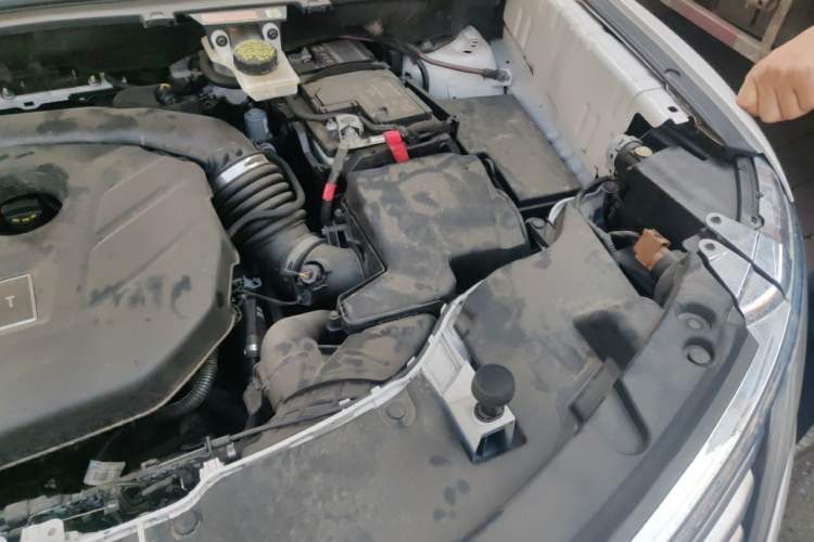 Used Lincoln MKC 2017 2.0T Four-Wheel Drive Zunya Edition Engine Bay Left