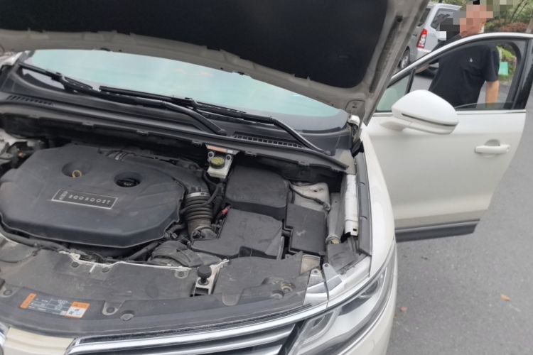 Used Lincoln MKC 2017 2.0T Four-Wheel Drive Zunya Edition Engine Bay Left