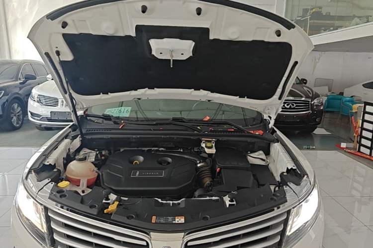 Used Lincoln MKC 2017 2.0T Two-Wheel-Drive Luxury Edition Engine Bay