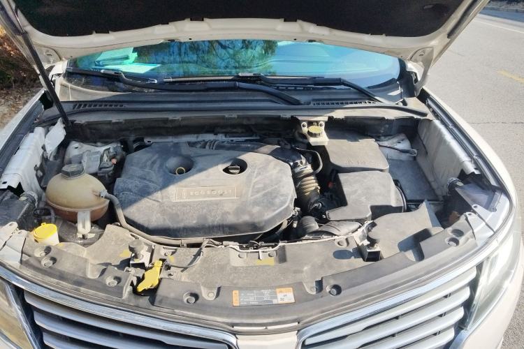 Used Lincoln MKC 2017 2.0T Two-Wheel-Drive Luxury Edition Engine Bay