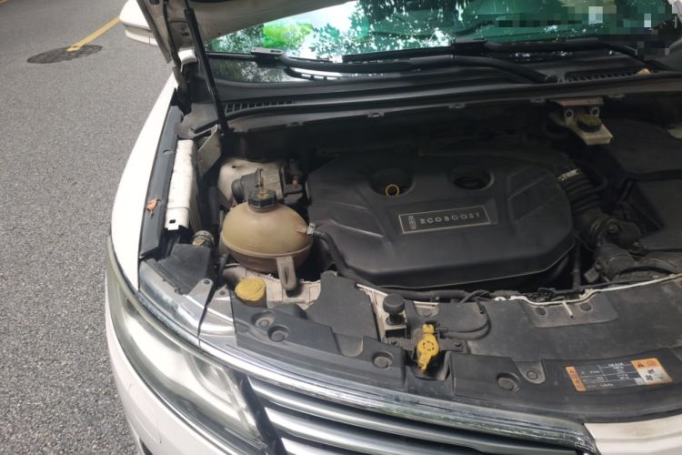 Used Lincoln MKC 2017 2.0T Four-Wheel Drive Zunya Edition Engine Bay Right