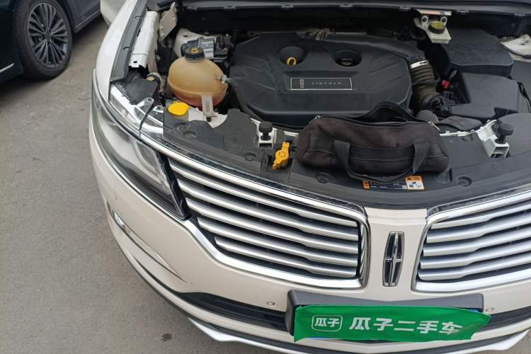 Used Lincoln MKC 2017 2.0T Four-Wheel Drive Zunya Edition Engine Bay Right