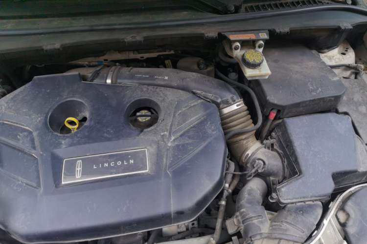 Used Lincoln MKC 2017 2.0T Four-Wheel Drive Prestige Edition Engine Bay