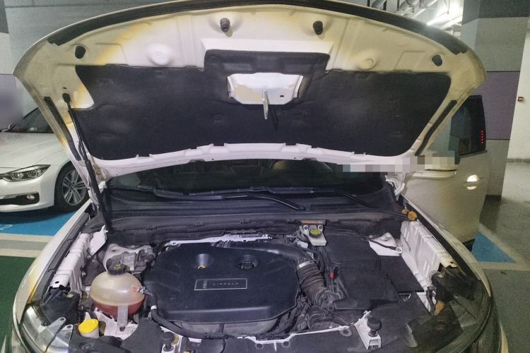Used Lincoln MKC 2017 2.0T Two-Wheel Drive Deluxe Edition Engine Bay