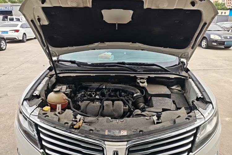 Used Lincoln MKC 2017 2.0T Two-Wheel-Drive Luxury Edition Engine Bay