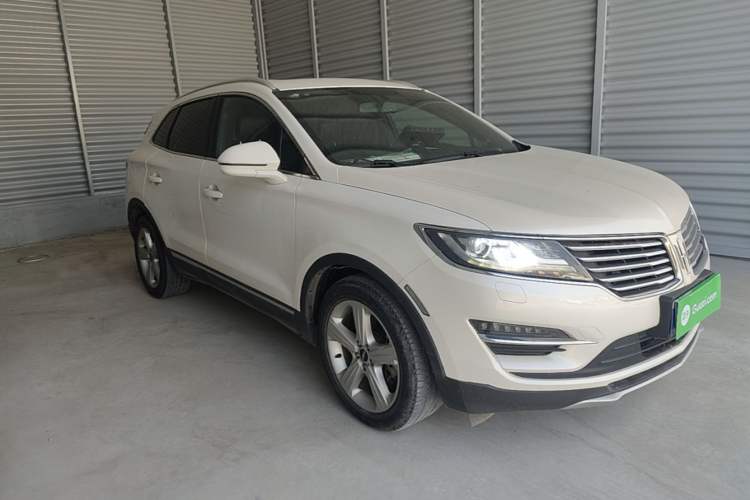 Used Lincoln MKC 2017 2.0T Two-Wheel Drive Deluxe Edition Exterior 1