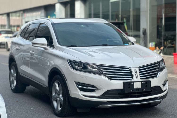 Used Lincoln MKC 2017 2.0T Two-Wheel Drive Deluxe Edition Exterior 2