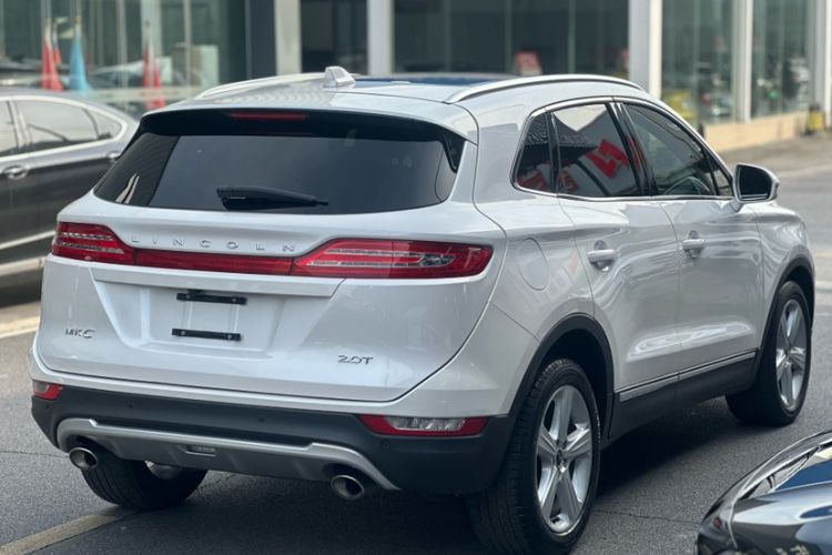 Used Lincoln MKC 2017 2.0T Two-Wheel Drive Deluxe Edition Exterior 5
