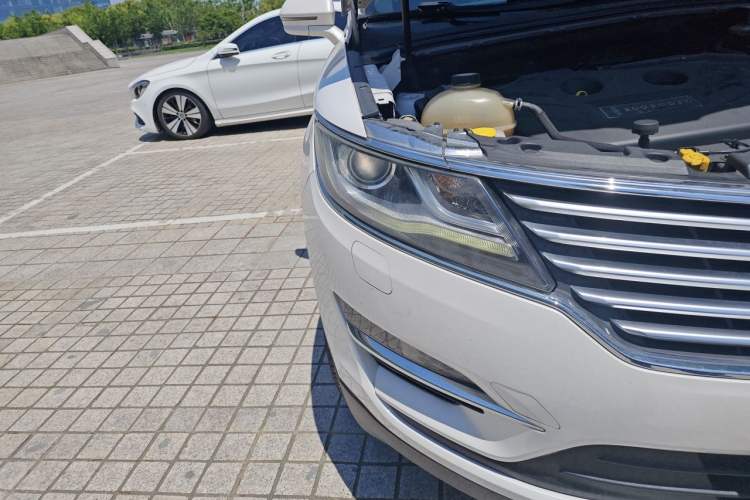Used Lincoln MKC 2017 2.0T Two-Wheel Drive Deluxe Edition Exterior 6