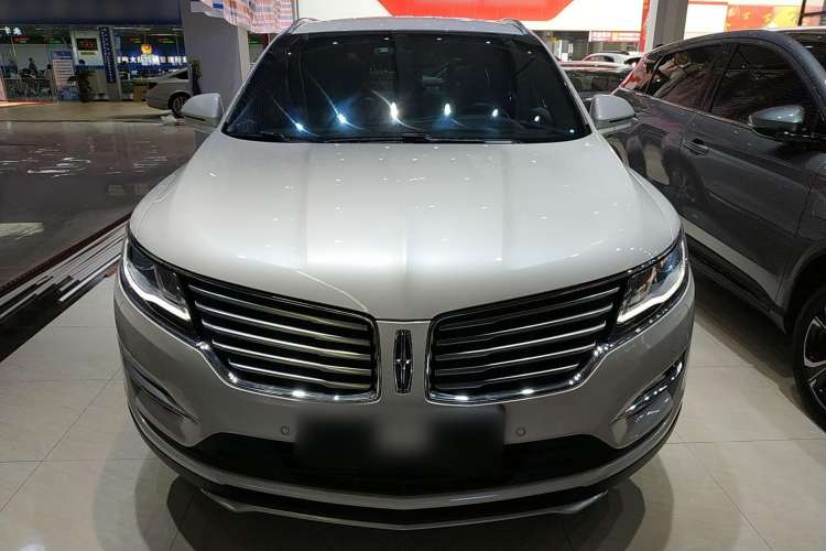 Used Lincoln MKC 2017 2.0T Two-Wheel-Drive Luxury Edition Front