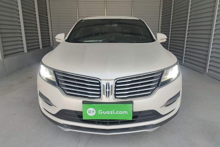 Used Lincoln MKC 2017 2.0T Two-Wheel Drive Deluxe Edition Front