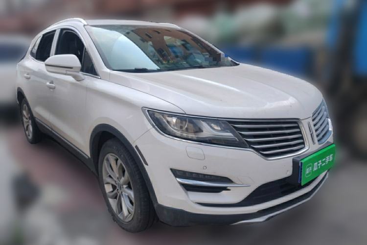 Used Lincoln MKC 2017 2.0T Four-Wheel Drive Zunya Edition Front Right 45 Deg