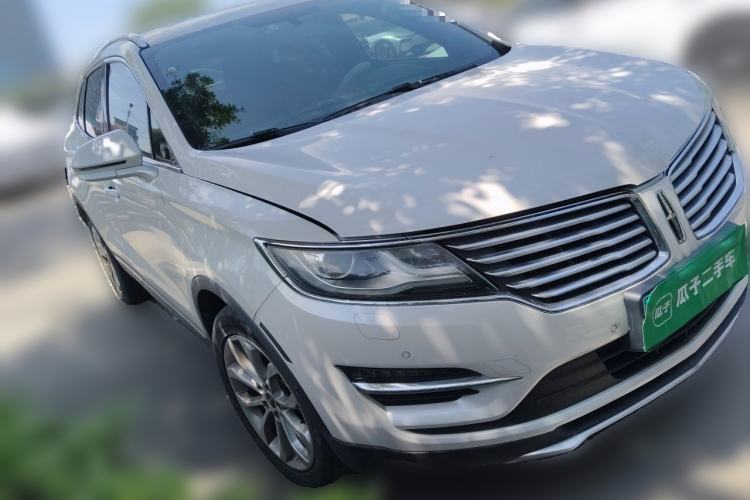 Used Lincoln MKC 2017 2.0T Four-Wheel Drive Zunya Edition Front Right 45 Deg