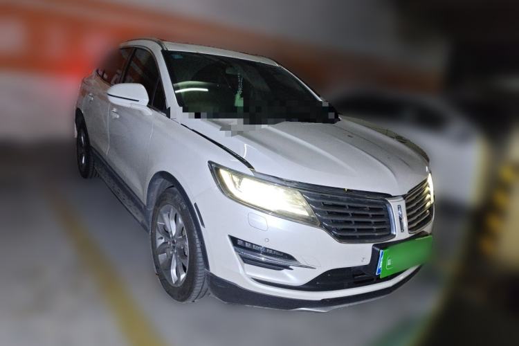 Used Lincoln MKC 2017 2.0T Two-Wheel-Drive Luxury Edition Front Right 45 Deg