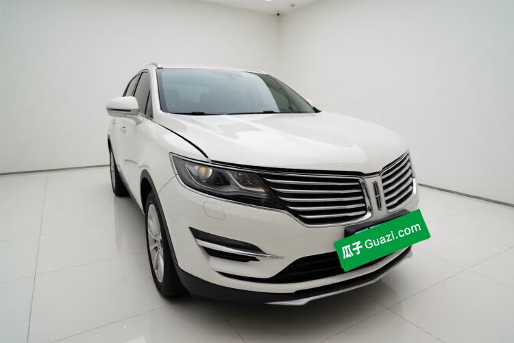 Used Lincoln MKC 2017 2.0T Two-Wheel Drive Zunyue Edition Front Right 45 Deg