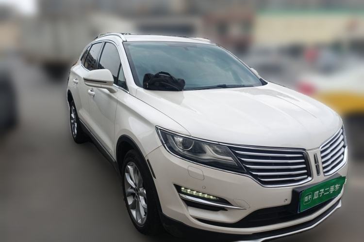Used Lincoln MKC 2017 2.0T Four-Wheel Drive Zunya Edition Front Right 45 Deg